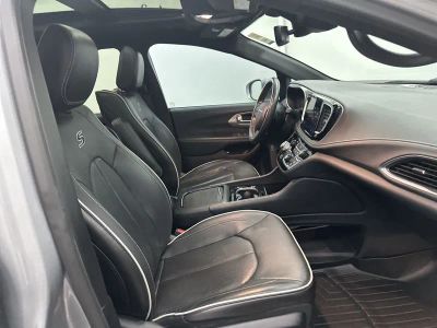 2021 Chrysler Pacifica Hybrid - Photo 29