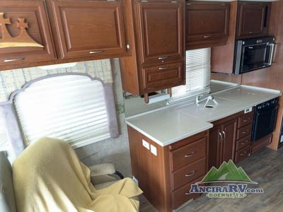 2007 Fleetwood RV Bounder Diesel - Photo 8
