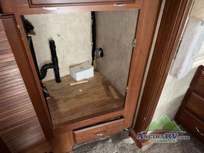 2007 Fleetwood RV Bounder Diesel - Photo 18