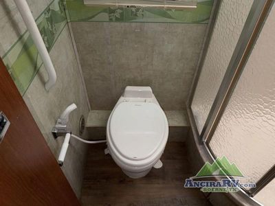 2007 Fleetwood RV Bounder Diesel - Photo 19