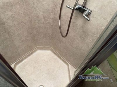 2007 Fleetwood RV Bounder Diesel - Photo 20
