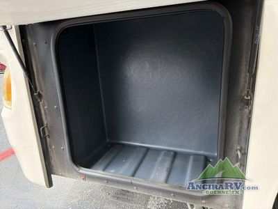 2007 Fleetwood RV Bounder Diesel - Photo 33