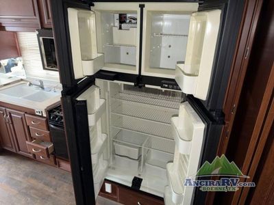 2007 Fleetwood RV Bounder Diesel - Photo 11