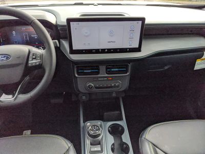 2026 Ford Maverick — photo 14 view