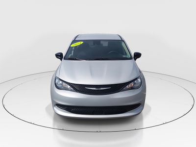 2024 Chrysler Voyager - Photo 2