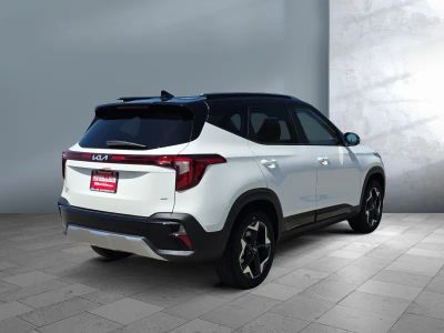2026 Kia Seltos — engine compartment view