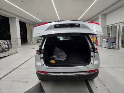 2025 Jeep Grand Cherokee — photo 34 view
