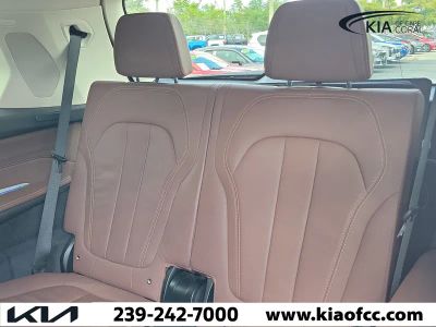 2020 BMW X7 — photo 21 view