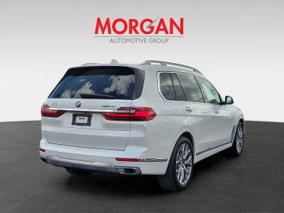 2020 BMW X7 — photo 7 view