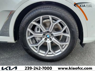 2020 BMW X7 — photo 8 view