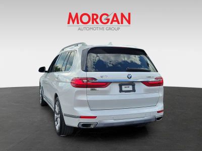 2020 BMW X7 — detail view