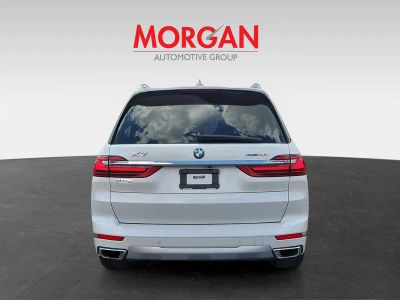 2020 BMW X7 — engine compartment view