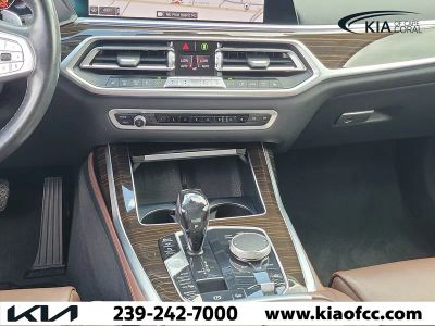 2020 BMW X7 — photo 27 view
