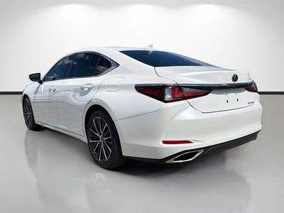 2024 Lexus ES - Photo 5