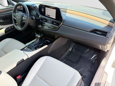 2024 Lexus ES - Photo 14