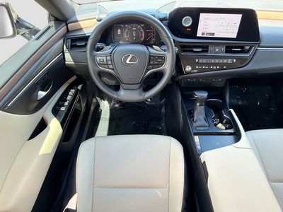 2024 Lexus ES - Photo 17