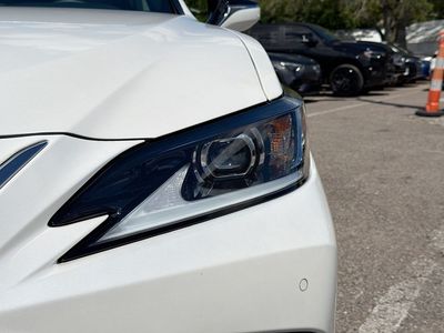 2024 Lexus ES - Photo 9
