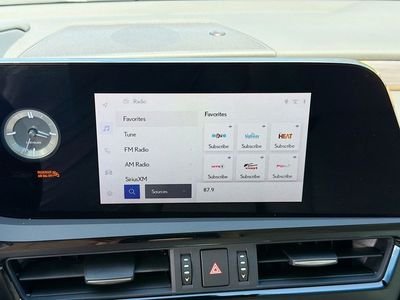 2024 Lexus ES - Photo 31