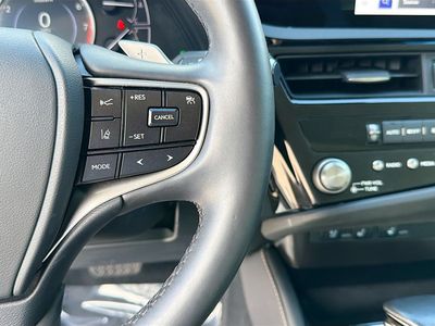 2024 Lexus ES - Photo 38