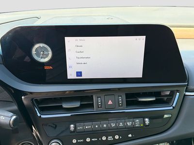 2024 Lexus ES - Photo 30