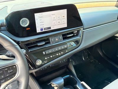 2024 Lexus ES - Photo 28