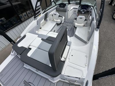 2025 Chaparral 23 SSi - Photo 13
