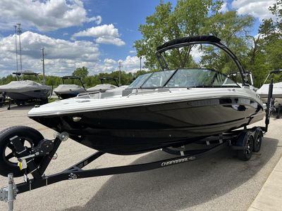 2025 Chaparral 23 SSi - Photo 2