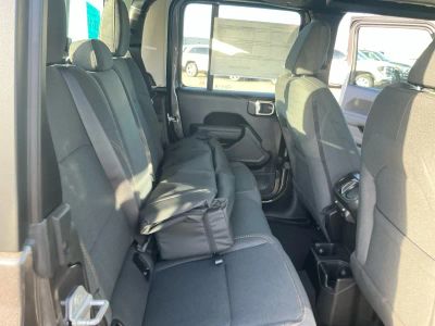 2026 Jeep Gladiator — photo 19 view