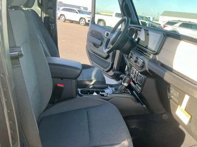 2026 Jeep Gladiator — photo 20 view