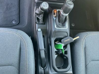 2026 Jeep Gladiator — photo 13 view