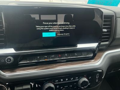 2026 Chevrolet Silverado 2500HD — photo 12 view