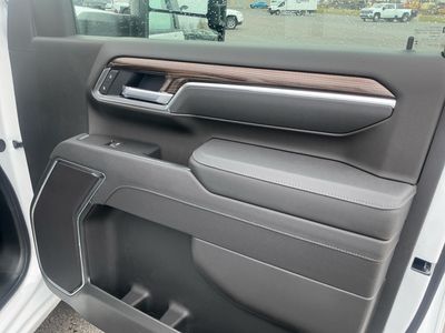 2026 Chevrolet Silverado 2500HD — photo 21 view