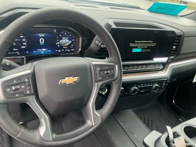 2026 Chevrolet Silverado 2500HD — photo 15 view