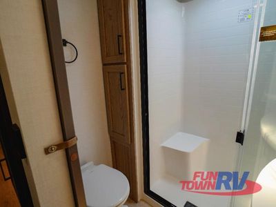 2026 Forest River RV Rockwood Signature - Photo 33