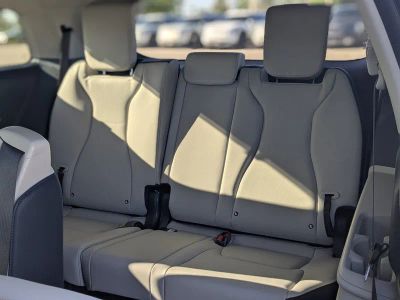 2026 Kia Carnival Hybrid — photo 16 view