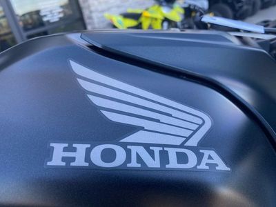 2026 Honda CBR650R E-Clutch - Photo 9