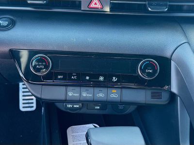 2026 Hyundai ELANTRA — photo 12 view