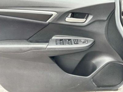 2016 Honda Fit — photo 12 view