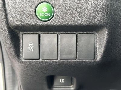 2016 Honda Fit — photo 14 view