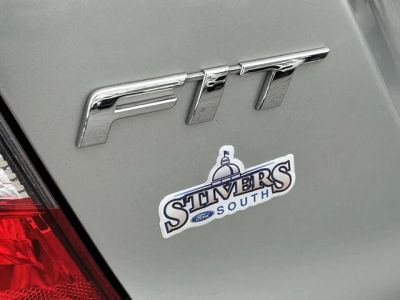2016 Honda Fit — photo 8 view