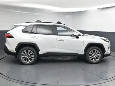 2025 Toyota RAV4 XLE Premium SUV - Photo 8