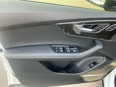 2025 Audi Q7 — photo 15 view