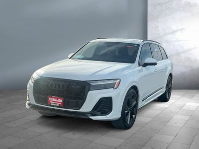 2025 Audi Q7 — front three-quarter view