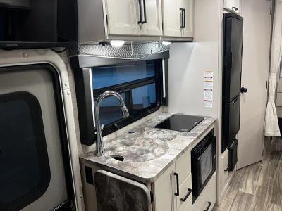 2023 Thor Motor Coach COMPASS - Photo 5