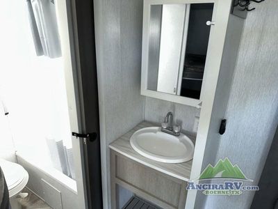 2024 Forest River RV Wildwood X-Lite - Photo 20