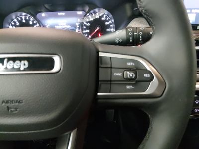 2025 Jeep Compass — photo 19 view