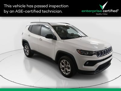 2025 Jeep Compass Latitude 4x4 — front three-quarter view
