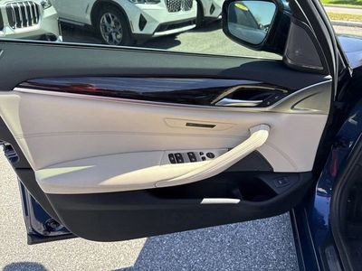 2022 BMW 5 Series — photo 19 view