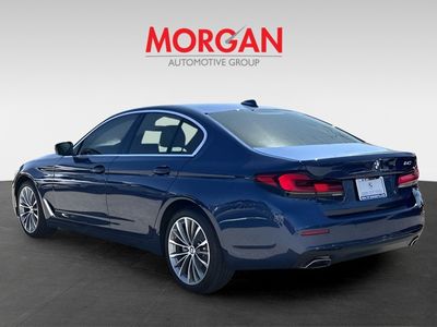2022 BMW 5 Series — engine compartment view