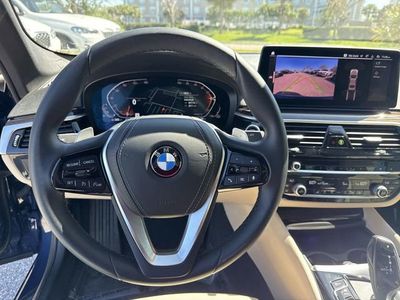 2022 BMW 5 Series — photo 31 view